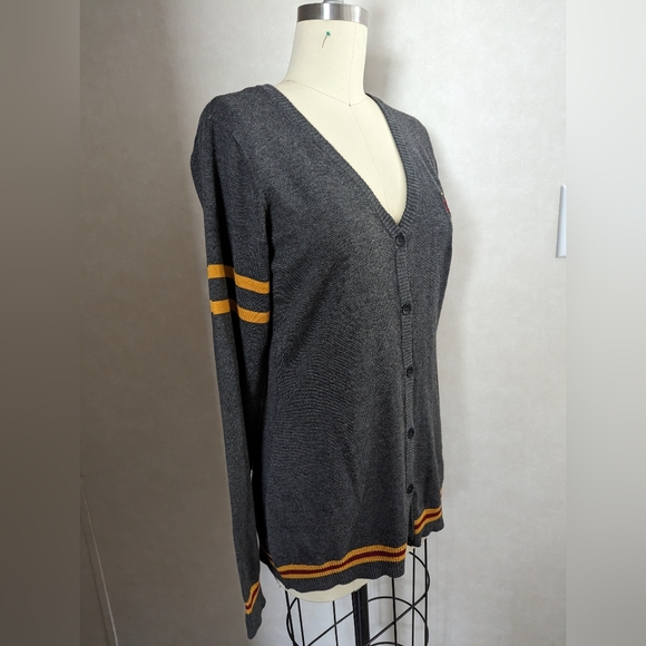 NWT Harry Potter Gryffindor Girls Cardigan - Picture 5 of 12